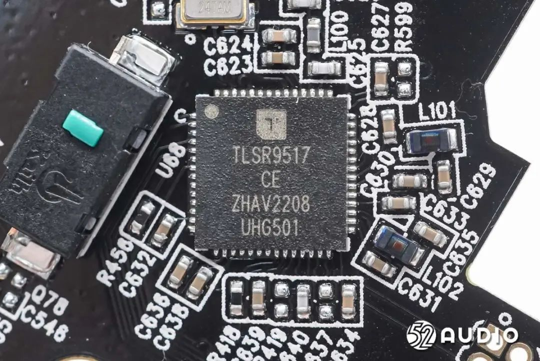 TLSR9517 SoC Close-up